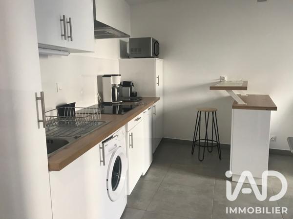 Location studio 23 m² Palaiseau