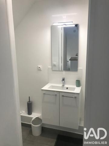 Location studio 23 m² Palaiseau