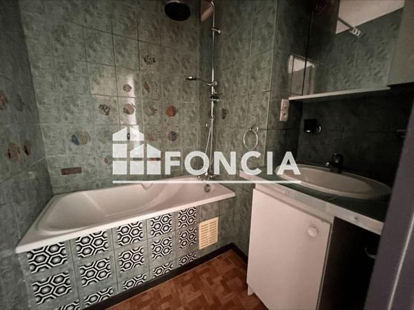 Location Appartement 4 pièces 64.3 m² - 886 AV DE MONTFERRAT Draguignan 83300