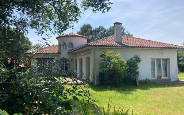 Maison à vendre    5 pièces •  Léon