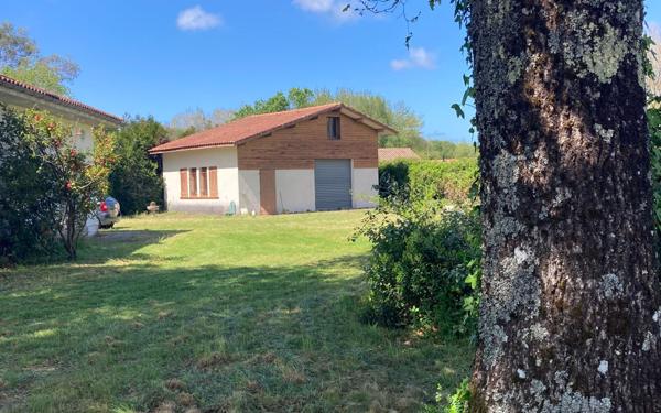 Maison à vendre    5 pièces •  Léon