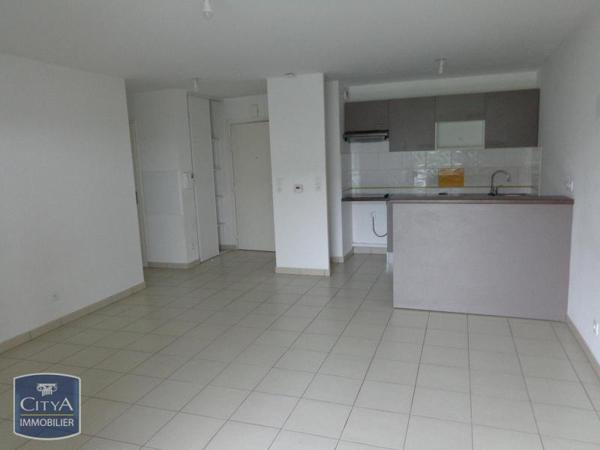 Appartement à louer 3 pièces 61.63m² Montrabé (31850)