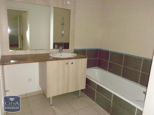 Appartement à louer 3 pièces 61.63m² Montrabé (31850)