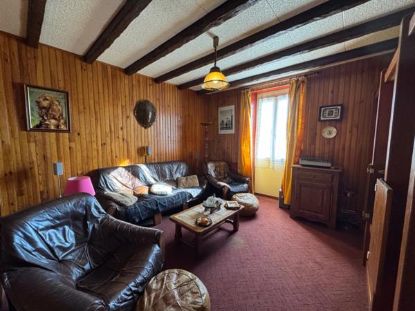 Ancien commerce avec partie habitation, grands volumes à réinventer entièrement (170m², 8 pièces)