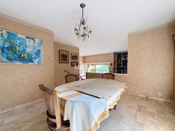 Maison a vendre a Perpignan de 170m2 - Secteur La Lunette en 4 faces et garage double.