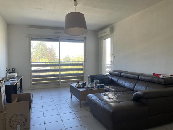 CHARMANT T3 LIBRE AU DERNIER ETAGE A CAVIGNAC