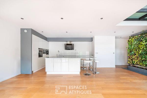 Loft en duplex avec terrasse et jardin