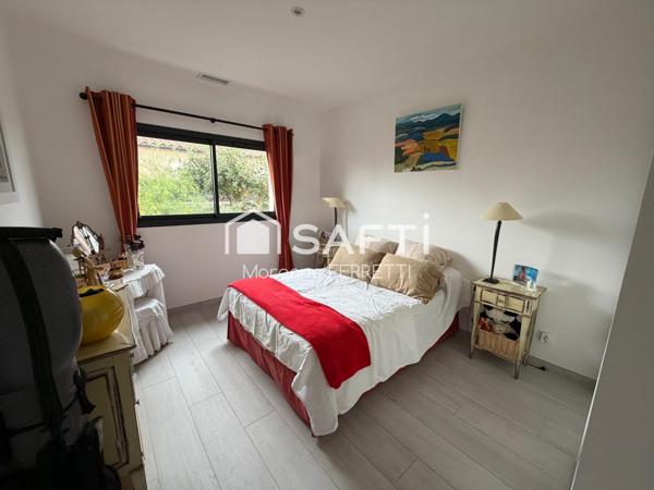 MAISON PLAIN PIED -  157M2 - GARAGE - PISCINE - TERRAIN 653M2