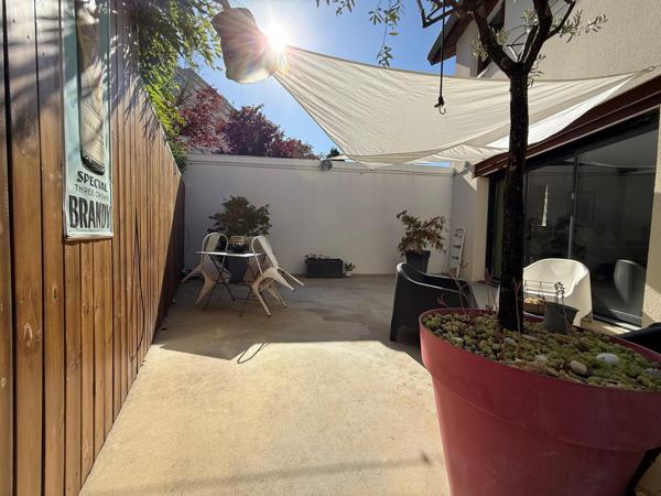 Appartement
         6 pièces
        - 128 m² Exclusivité 325 000 €*