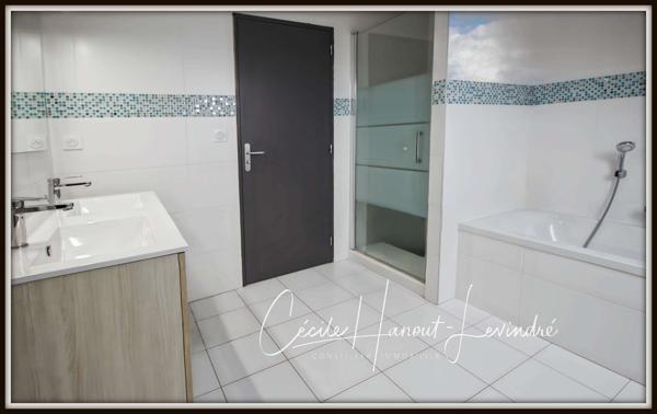 Pontorson (50170) SOUGEAL - Pavillon 2021 de 130 m² - 4 Chbres. Terrain: 1590 m² - DPE: A.