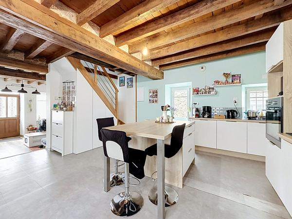 Maison à vendre située dans le bourg du Lion d'Angers - 99m2 de surface - 3 chambres