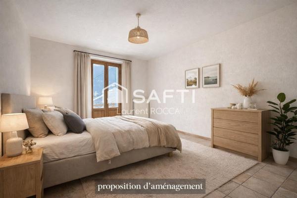 Maison familiale d’environ 110 m² – Beaux volumes, fort potentiel, jardin et garages