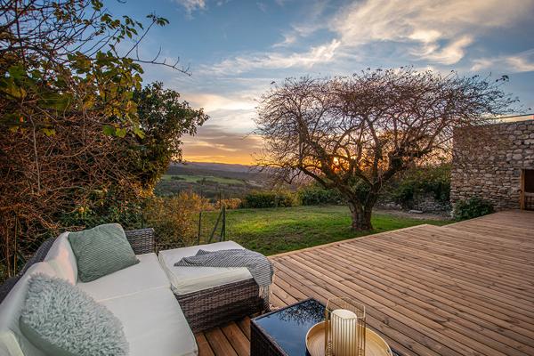 Appartement avec terrasse et jardin