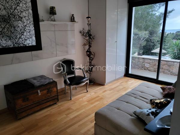 Propriete de 222,12 m²