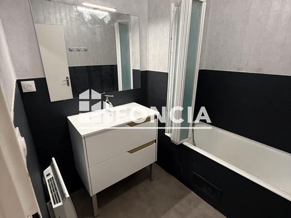 Location Appartement 2 pièces 51.1 m² - Quimper 29000