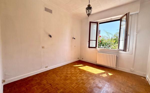 Maison à vendre    3 pièces • 90 m2 Saint-Quentin