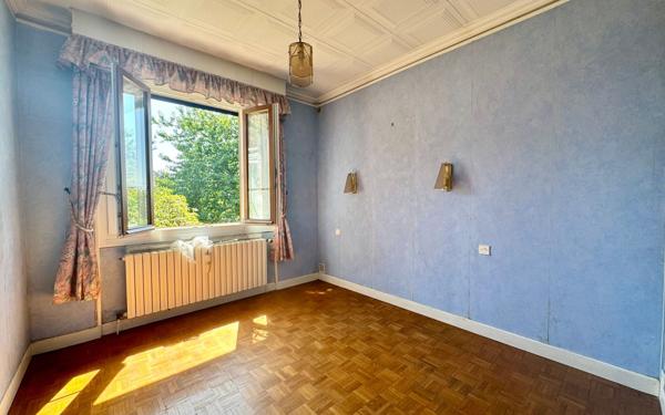 Maison à vendre    3 pièces • 90 m2 Saint-Quentin