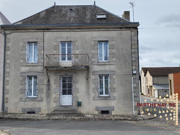 Maison de ville de caractère comprenant 2 logements
