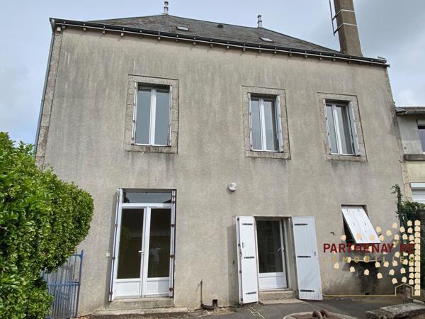 Maison de ville de caractère comprenant 2 logements