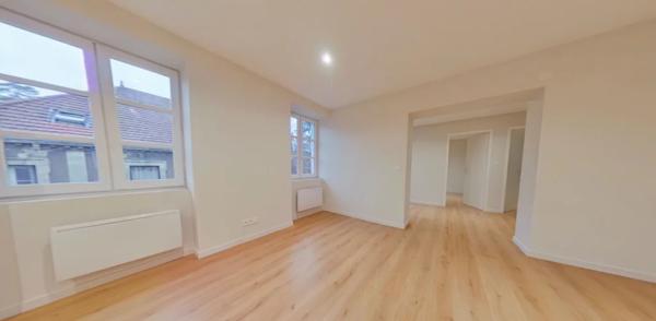 APPARTEMENT T4 A LOUER - L ARBRESLE 84.84 m 2 1 020 € charges comprises par mois
