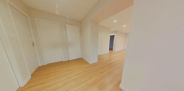 APPARTEMENT T4 A LOUER - L ARBRESLE 84.84 m 2 1 020 € charges comprises par mois