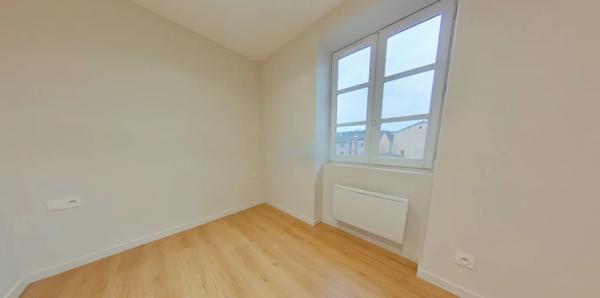 APPARTEMENT T4 A LOUER - L ARBRESLE 84.84 m 2 1 020 € charges comprises par mois