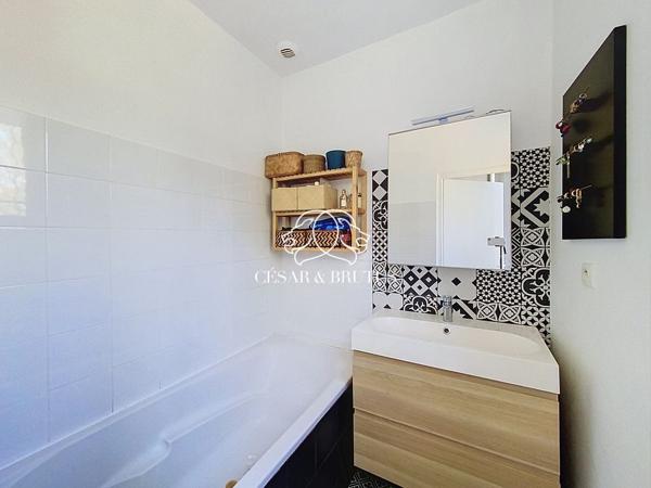 Rez-de-Jardin dans un petit immeuble – Lyon 8ème