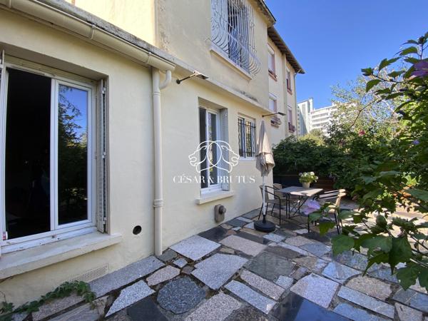 Rez-de-Jardin dans un petit immeuble – Lyon 8ème