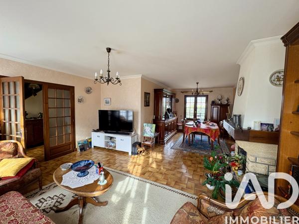 Maison à vendre 6 pièces 142 m² Saint-Florent-sur-Cher