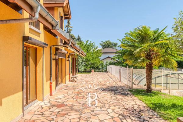 Veigy-Foncenex, Maison 5 Chambres -  212 m² à vendre