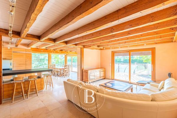 Veigy-Foncenex, Maison 5 Chambres -  212 m² à vendre