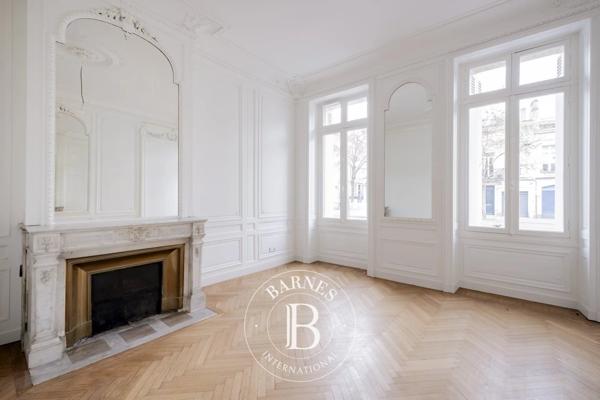 Bordeaux, Appartement 4 Chambres -  198 m² à vendre