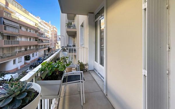Appartement à vendre    3 pièces •  Juan-les-Pins - Antibes