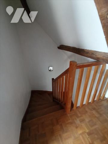 Maison ancienne en campagne d'une surface d'environ 103m² comprenant:-Au rez de chaussée: une s...