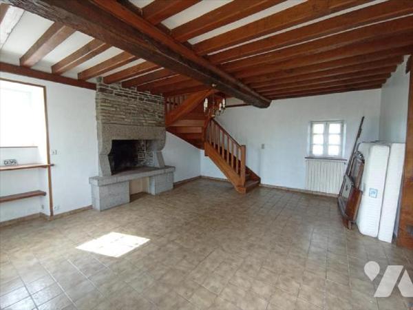 Maison ancienne en campagne d'une surface d'environ 103m² comprenant:-Au rez de chaussée: une s...