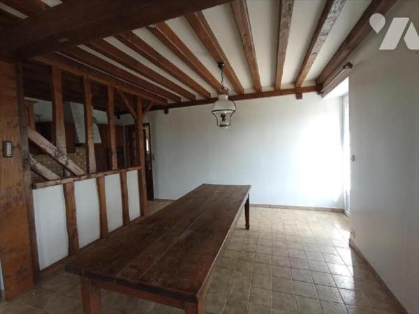 Maison ancienne en campagne d'une surface d'environ 103m² comprenant:-Au rez de chaussée: une s...