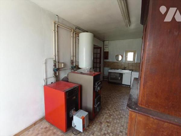 Maison ancienne en campagne d'une surface d'environ 103m² comprenant:-Au rez de chaussée: une s...