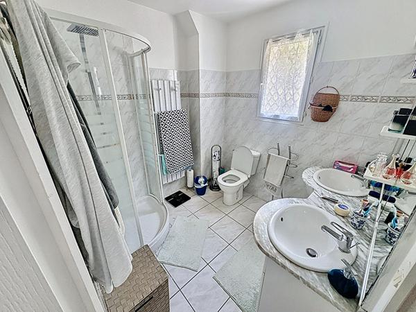 Maison Provençale à vendre au Tignet - 5 pièces + piscine + 2 appartements + Garage 120m²