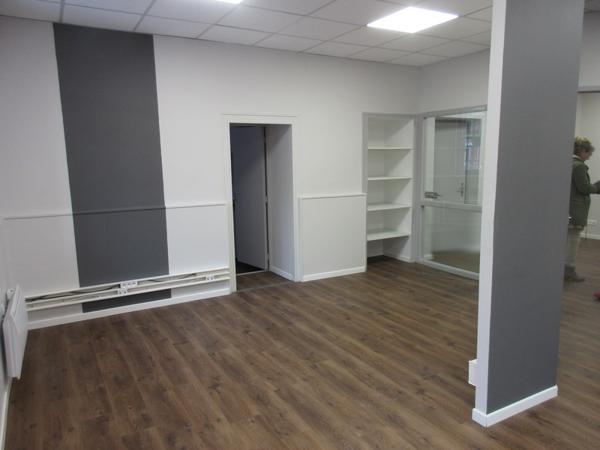 LOCAL EN REZ-DE-CHAUSSEE - LOCATION LOCAL BUREAU RODEZ