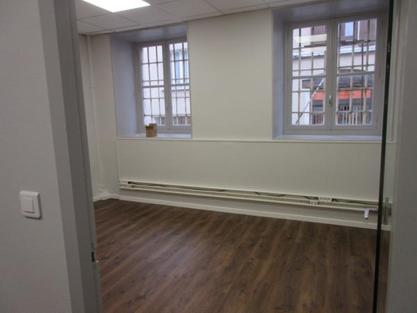 LOCAL EN REZ-DE-CHAUSSEE - LOCATION LOCAL BUREAU RODEZ