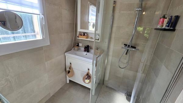 Charmante maison au calme avec terrain, bien placé !