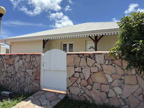 Maison
         7 pièces
        - 170 m² Bien prestige 850 000 € *