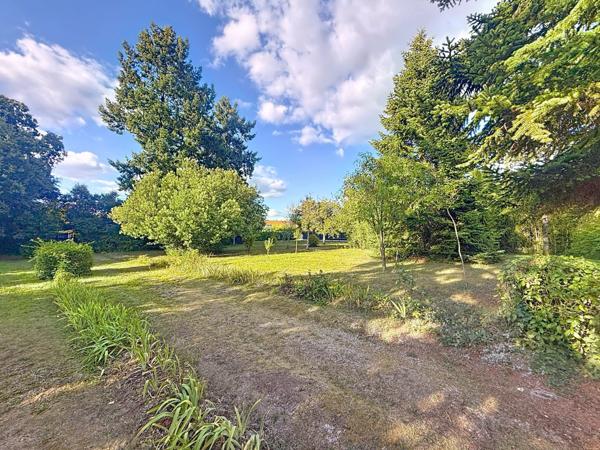 À vendre - Maison ancienne, 12 pièces située à Saint-Avertin (37550)