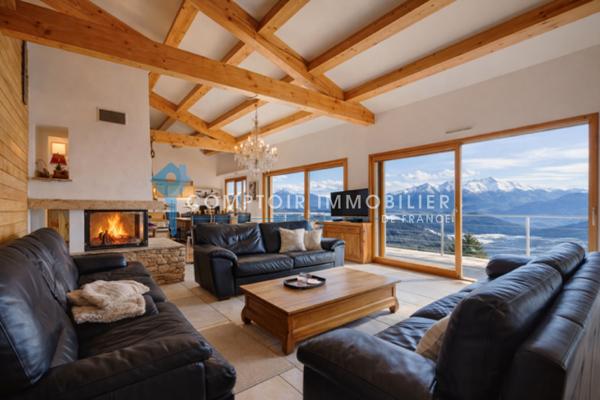 Propriete
                                                                                                                                                                                                                                                                                                                        8 pièce(s)                                                                                                                                                                                                          5 chambre(s)                                                                                                                                                                                                          380  m²
