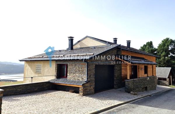 Propriete
                                                                                                                                                                                                                                                                                                                        8 pièce(s)                                                                                                                                                                                                          5 chambre(s)                                                                                                                                                                                                          380  m²