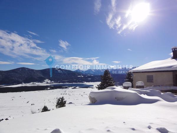 Propriete
                                                                                                                                                                                                                                                                                                                        8 pièce(s)                                                                                                                                                                                                          5 chambre(s)                                                                                                                                                                                                          380  m²