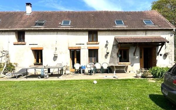 Maison à vendre    6 pièces • 185 m2 Neuilly-en-Thelle