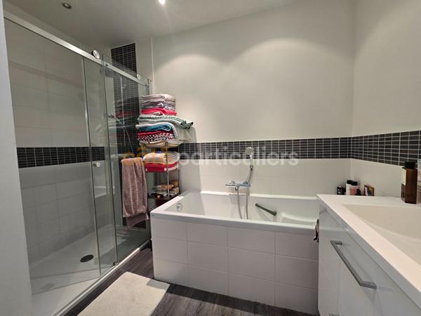 Location Appartement91,43 m² - 3 Pièces - AGEN (47000)