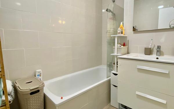 Appartement à vendre    3 pièces •  Le Beausset