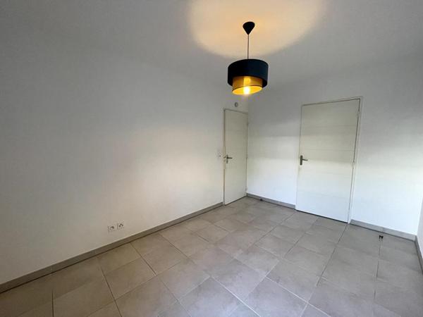 T2 récent de 42 m² avec extérieur et garage - La Valette du Var (83160)